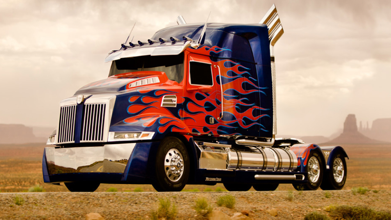Illustration for article titled Corvette Stingray, Bugatti Veyron Play New Autobots In Transformers 4